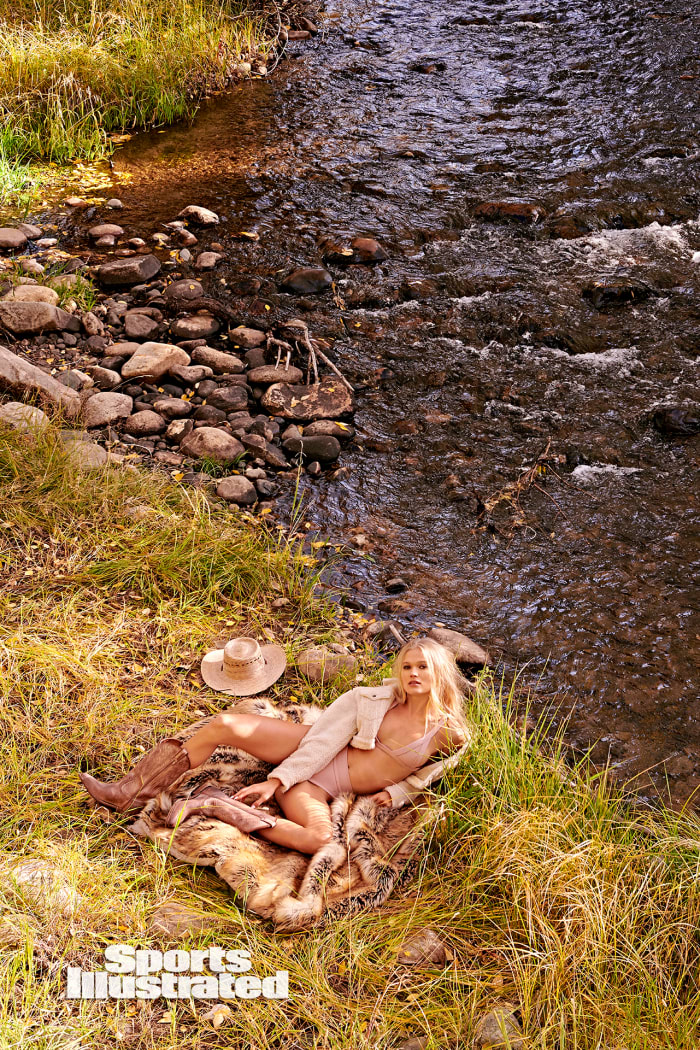 x162937_tk1_00098_rawwmweb